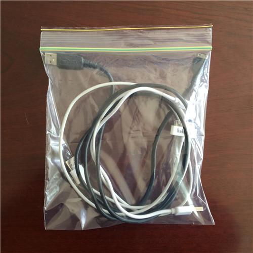 Clear zip lock plastic bag sealing  A03